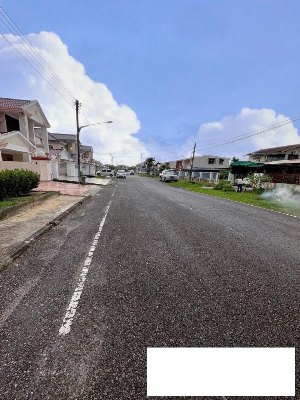 Ling'S Homestay Miri Esterno foto